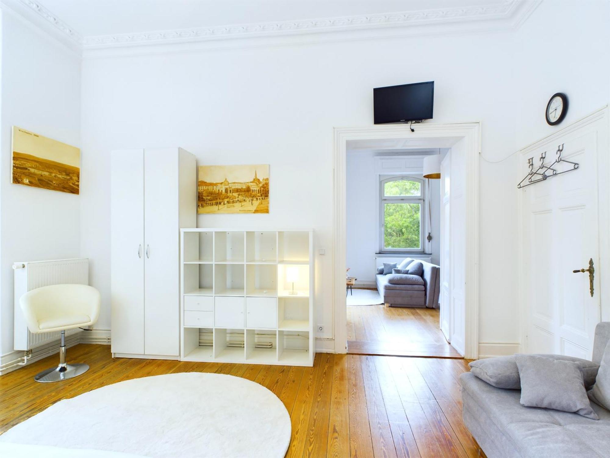 Appartement Stilvolle Altbauwohnung Am Kurpark, Zentral, Fuer Bis Zu 8 Personen Wiesbaden