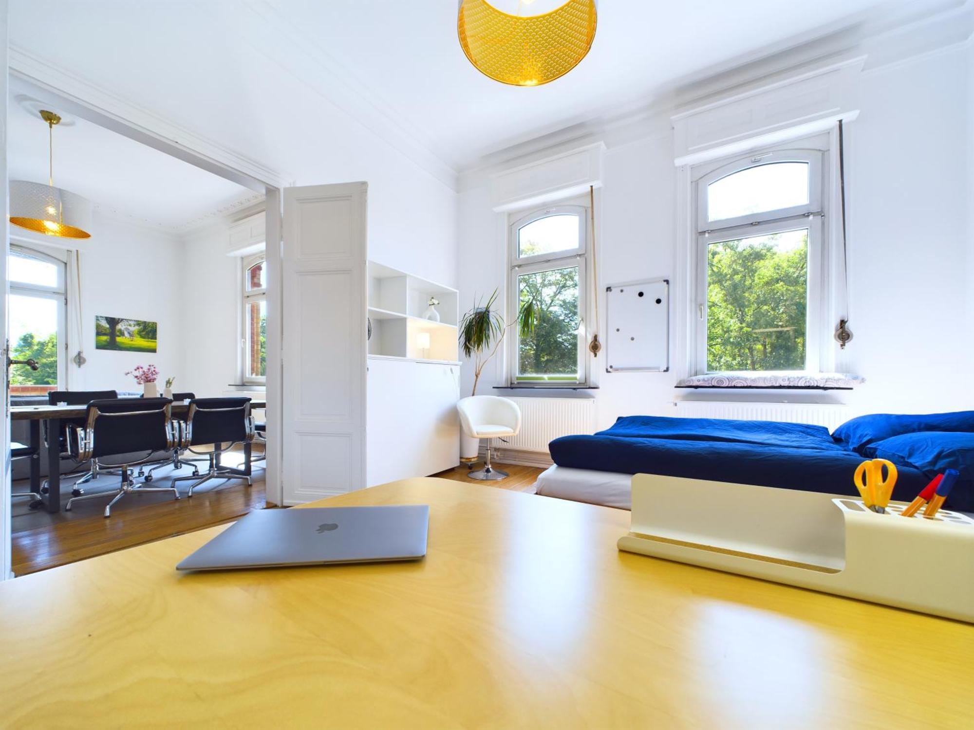 Stilvolle Altbauwohnung Am Kurpark, Zentral, Fuer Bis Zu 8 Personen